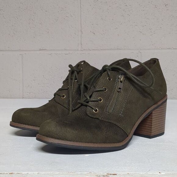 Women's White Mountain Oxford Style Heel Size 10 Dark Academia - Picture 1 of 8